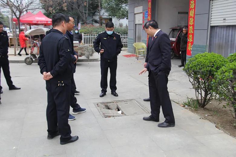 方城：解決井蓋安全問題，加強(qiáng)智慧井蓋建設(shè)